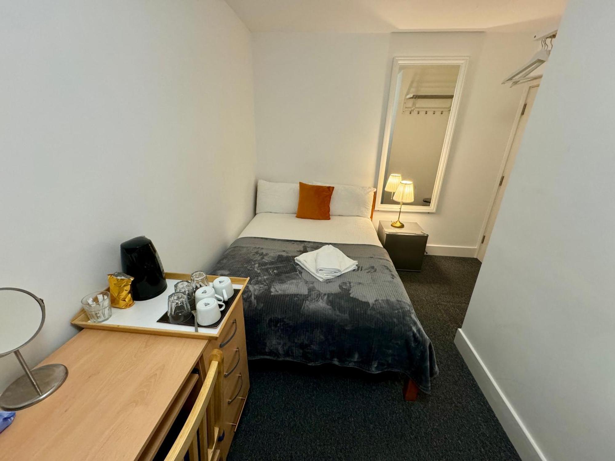 Cosmopolitan Comfort Private Bedrooms In Euston 106 Лондон Екстериор снимка