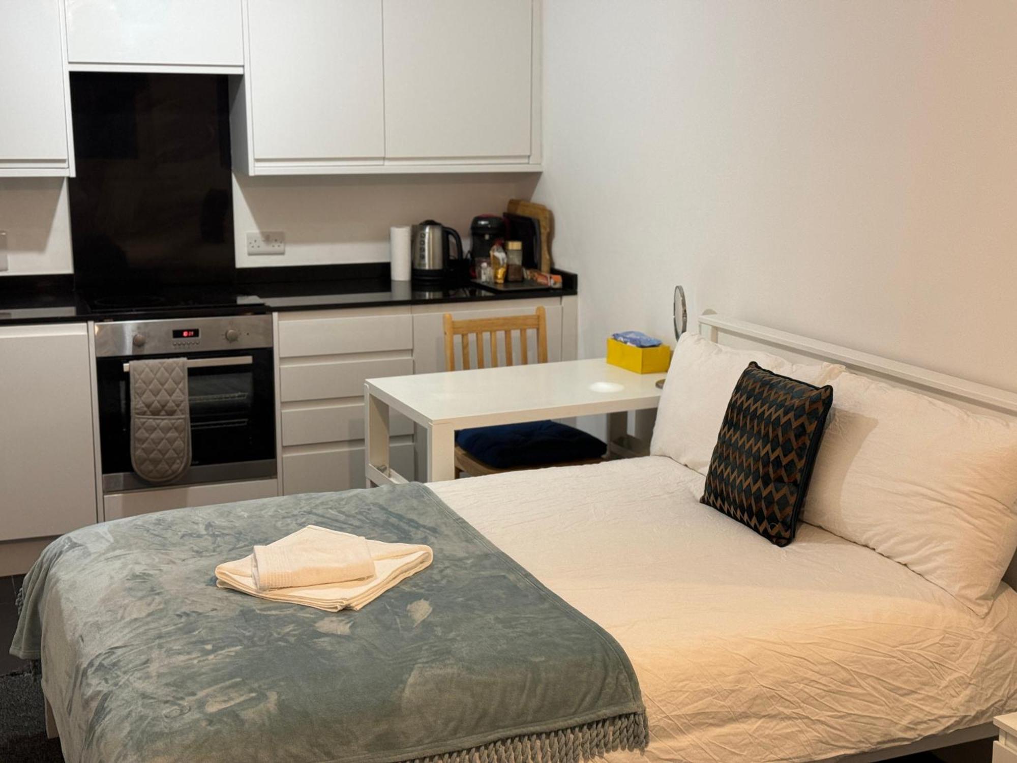 Cosmopolitan Comfort Private Bedrooms In Euston 106 Лондон Екстериор снимка