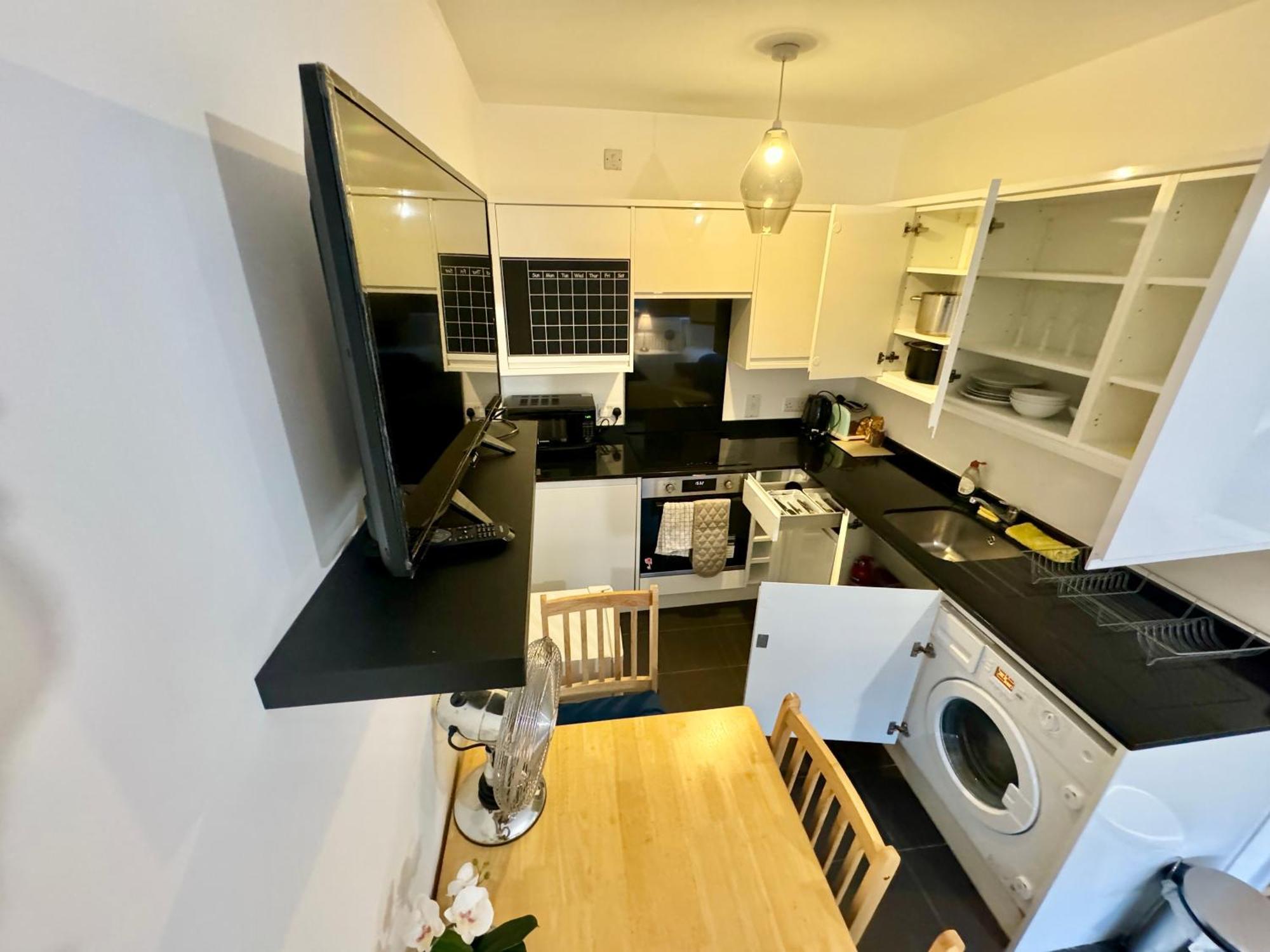 Cosmopolitan Comfort Private Bedrooms In Euston 106 Лондон Екстериор снимка